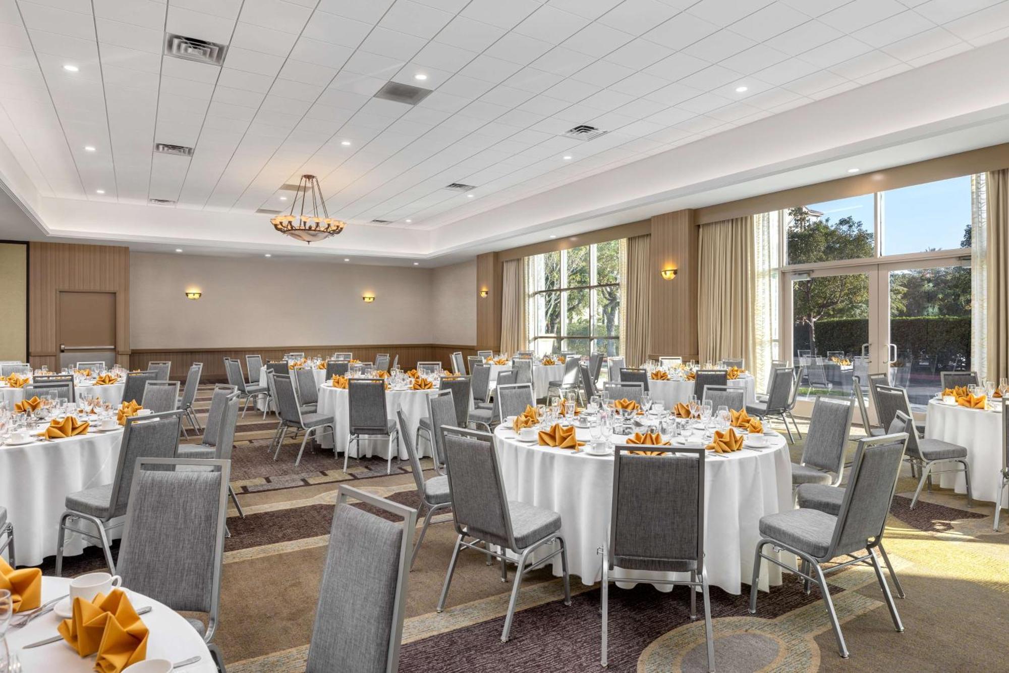 Embassy Suites By Hilton Anaheim South Garden Grove Buitenkant foto